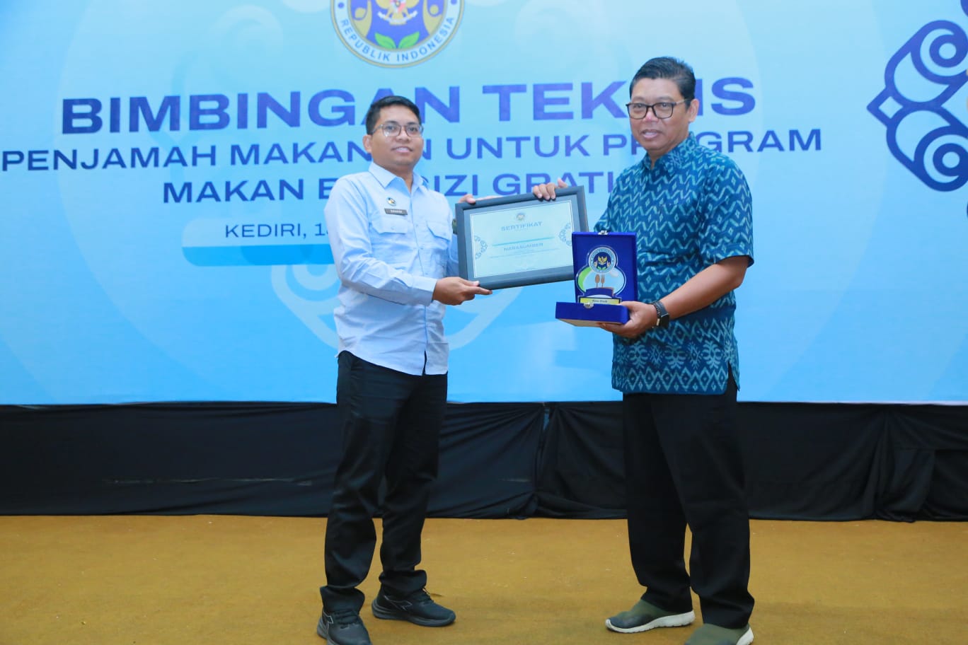 Bekali Ilmu Kompeten, Seribu Penjamah Makanan SPPG Kediri Siap Sajikan Menu Bergizi Aman