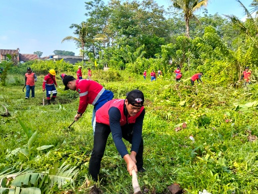 DLH Kota Malang Bersihkan Lahan TPU Madyopuro, Siapkan Area Lebih Tertata