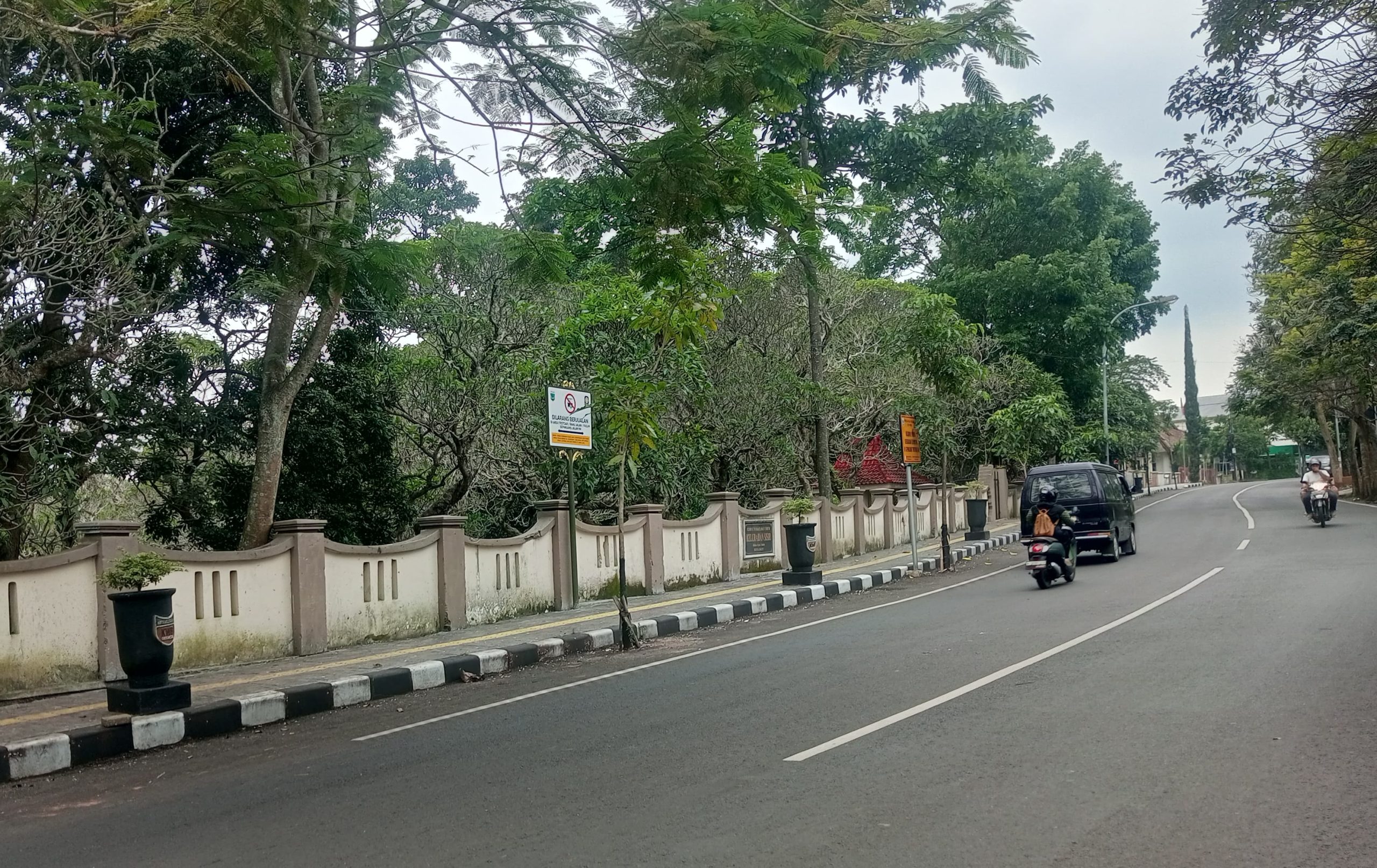 Tata Ulang Pengelolaan Makam Atasi Kesemrawutan dan Keterbatasan Lahan