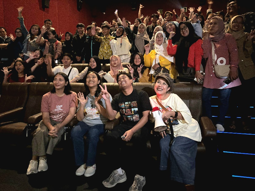 Film Sampai Titik Terakhirmu Banjir Air Mata, Albi Menyapa Penonton Langsung di Malang
