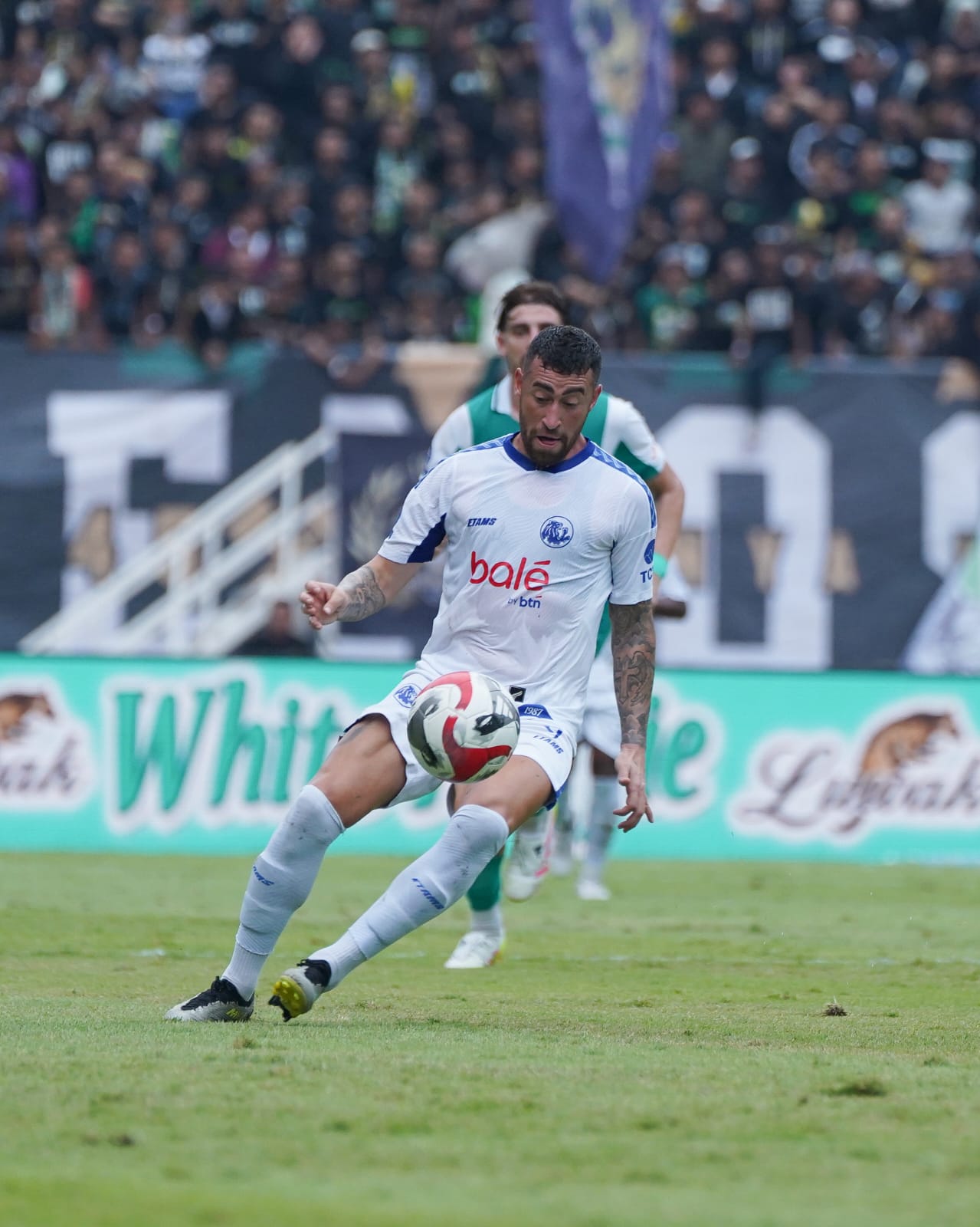 Gelandang Arema Paulinho Moccelin Putuskan Mundur dari Klub