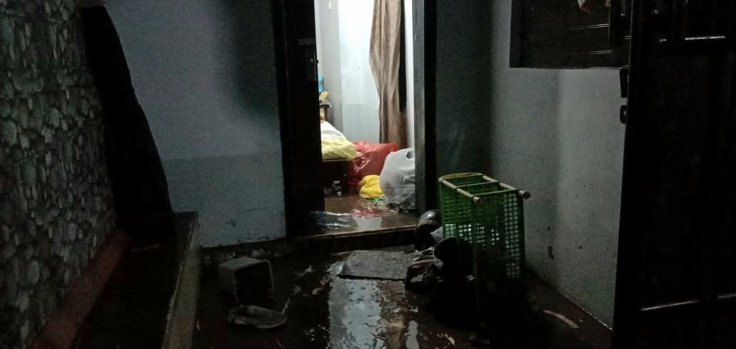 Malang Banjir, Air Setinggi 165 Cm Genangi Rumah Warga