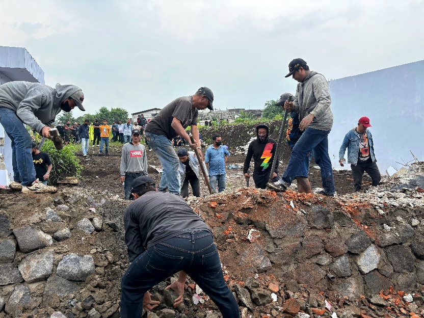 Tembok Griya Shanta Mendadak Dibongkar