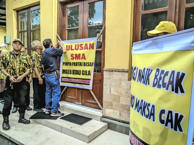 Kantor Golkar Kota Malang Kembali Disegel, Kader Tetap Serukan Protes Hasil Musda