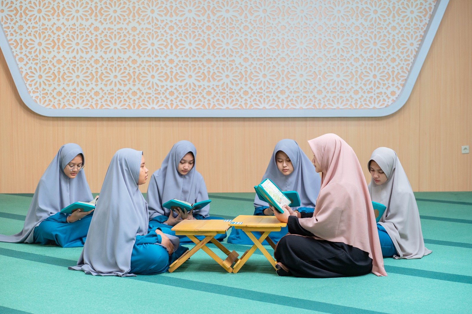 SMA Al Izzah Jadi Role Model Pengembangan Budaya Religius Terbaik se Jatim