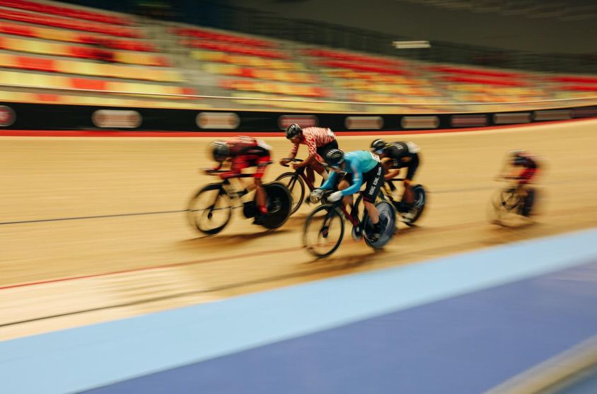Mahasiswa UIBU Sabet Perak di Ajang Balap Sepeda Internasional Malaysia