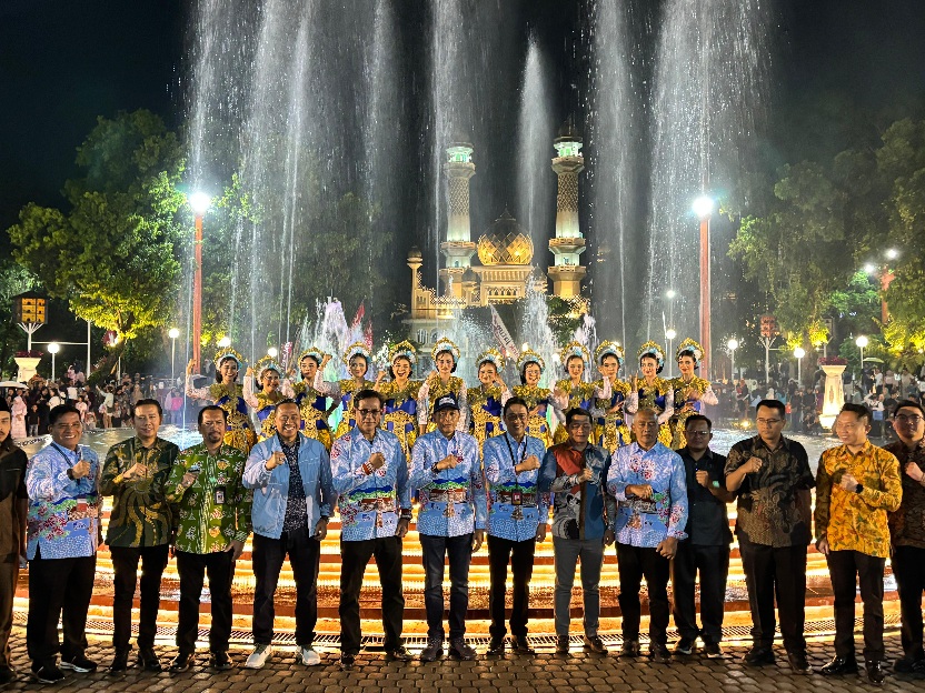 Diresmikan Wali Kota, Wajah Baru Alun-Alun Merdeka Jadi Landmark dengan Pertahankan Sejarah