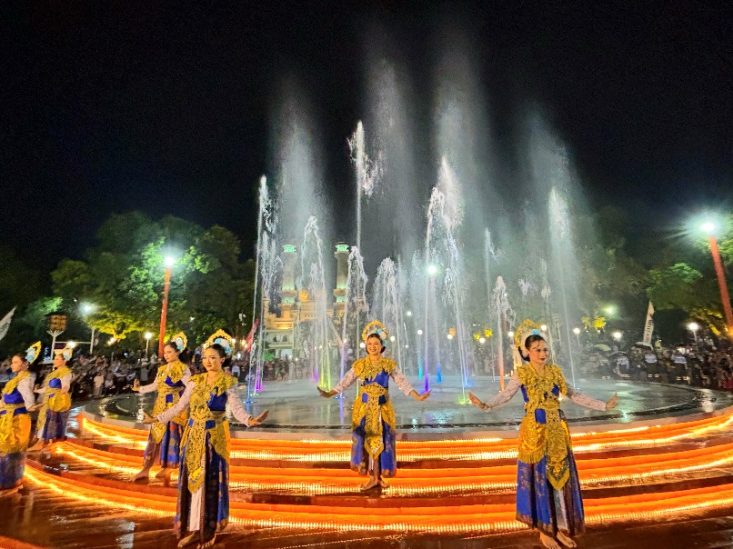Pemkot Malang Tertibkan PKL Sekitar Alun-Alun Merdeka