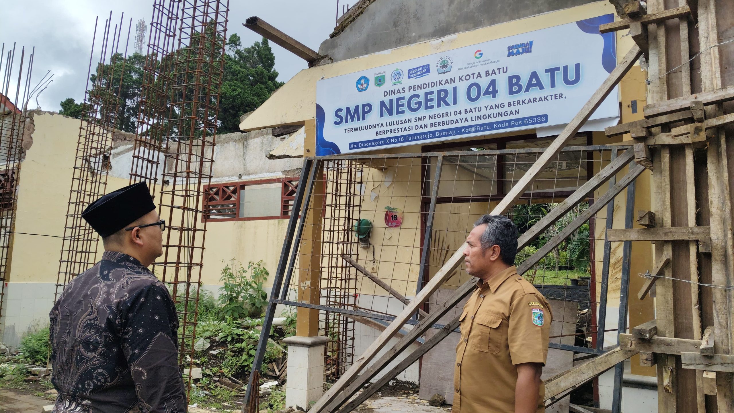 Kontraktor Mangkir, Pembangunan Ruang Guru SMPN 4 Batu Terbengkalai
