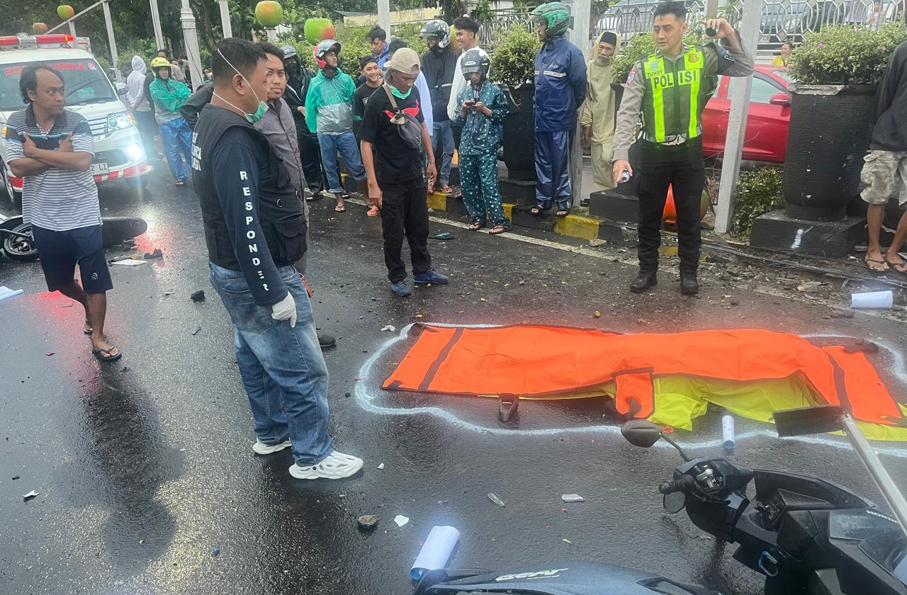 Truk Rem Blong Picu Kecelakaan Beruntun, Polisi Jadi Korban dan Pengemudi Ojol Tewas
