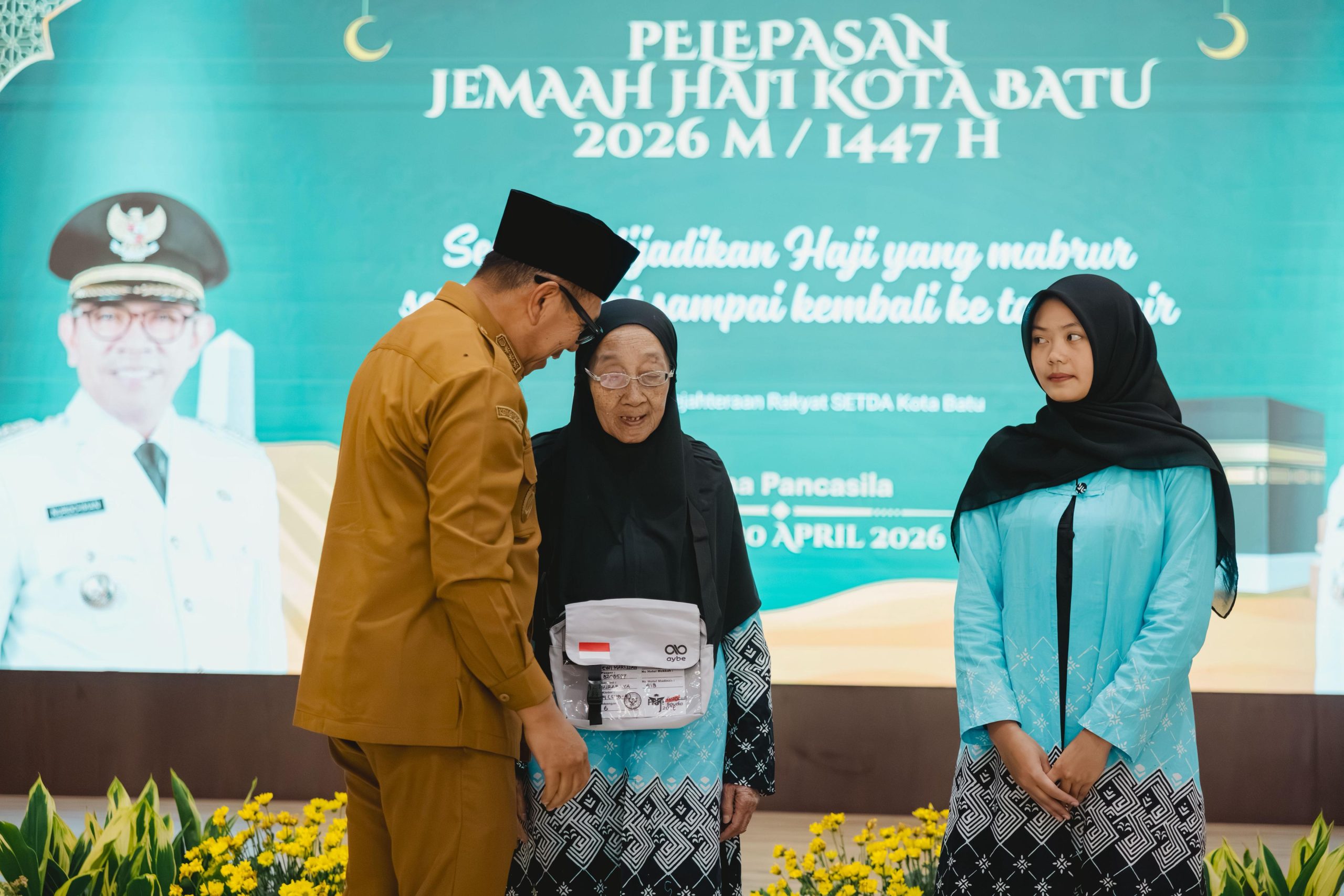 Tunaikan Perjalanan Spiritual, Cak Nur Tunjuk Heli sebagai Plt Wali Kota